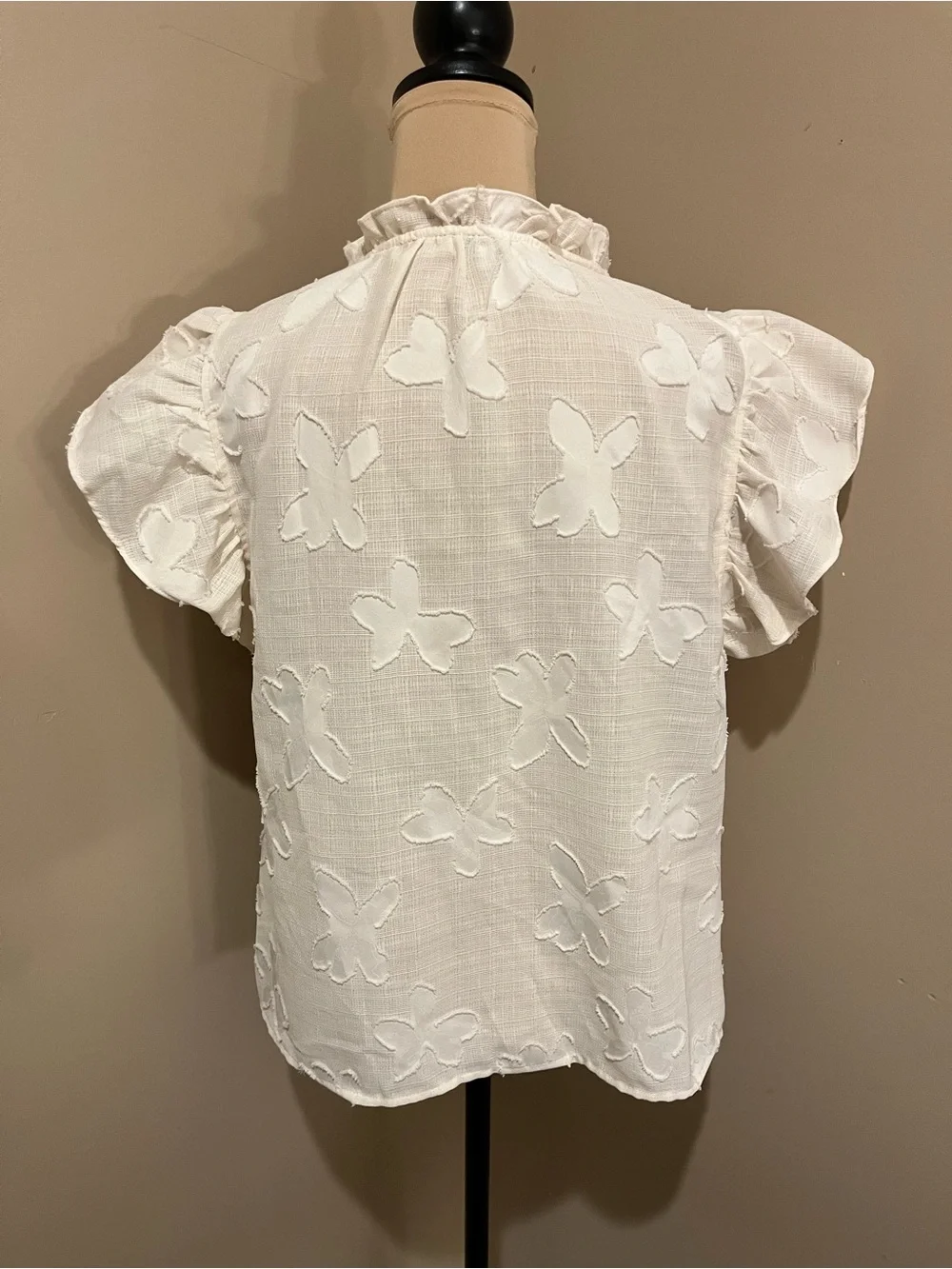 Voy Fairy Flutter Sleeve Appliqué V Neck Blouse, size Small - Picture 2 of 7